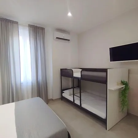 Agatha Modern Elegant