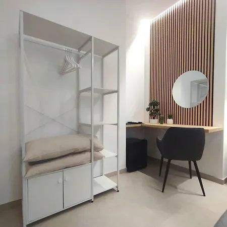 Agatha Modern Elegant